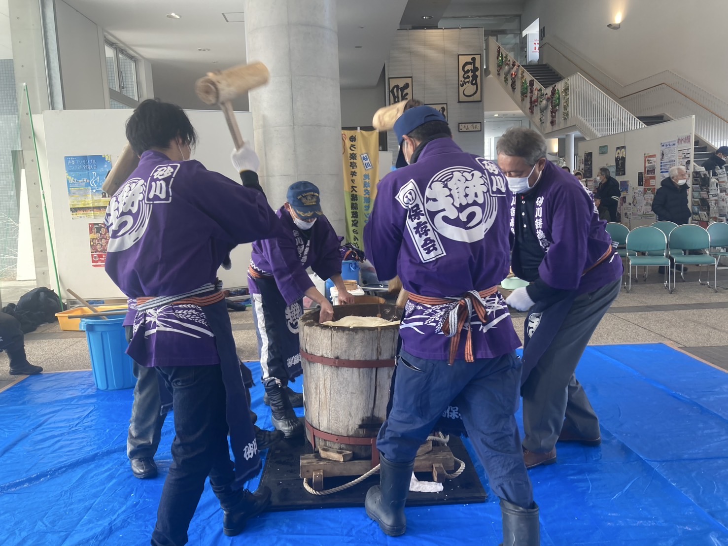 街頭餅つきのポスター